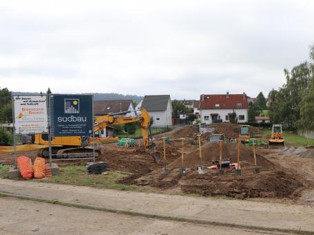 Zehn Reihenhäuser ermöglichen neuen Wohnraum