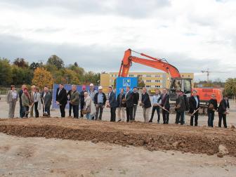 Spatenstich zum Brettener Dienstleistungszentrum